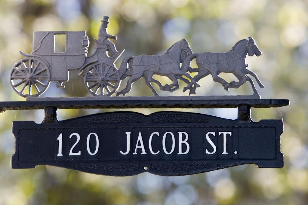 Historic Jacob Hill Inn Сиконк Экстерьер фото