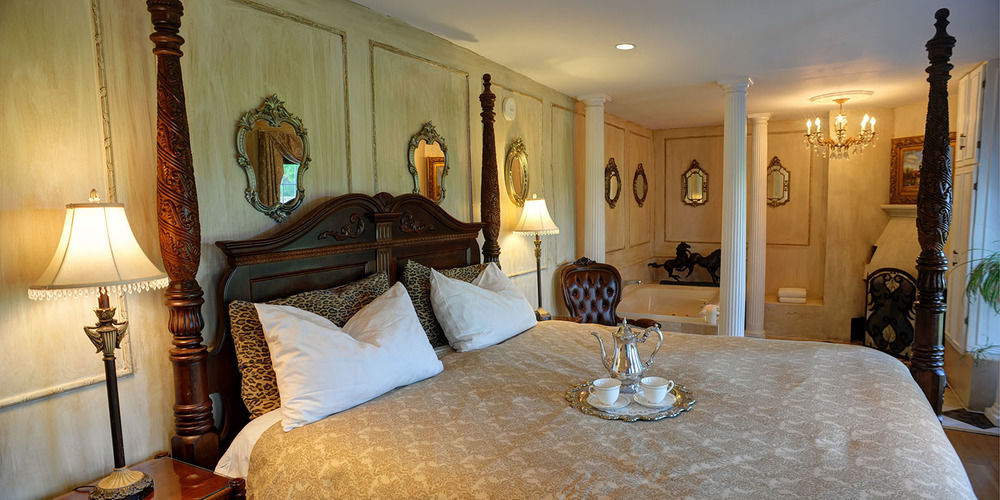 Historic Jacob Hill Inn Сиконк Экстерьер фото