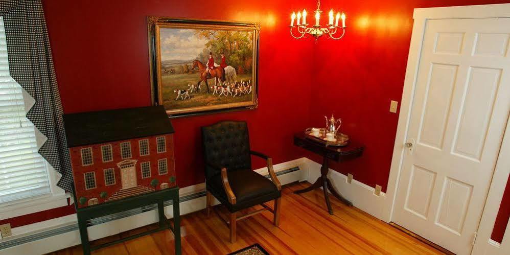 Historic Jacob Hill Inn Сиконк Экстерьер фото